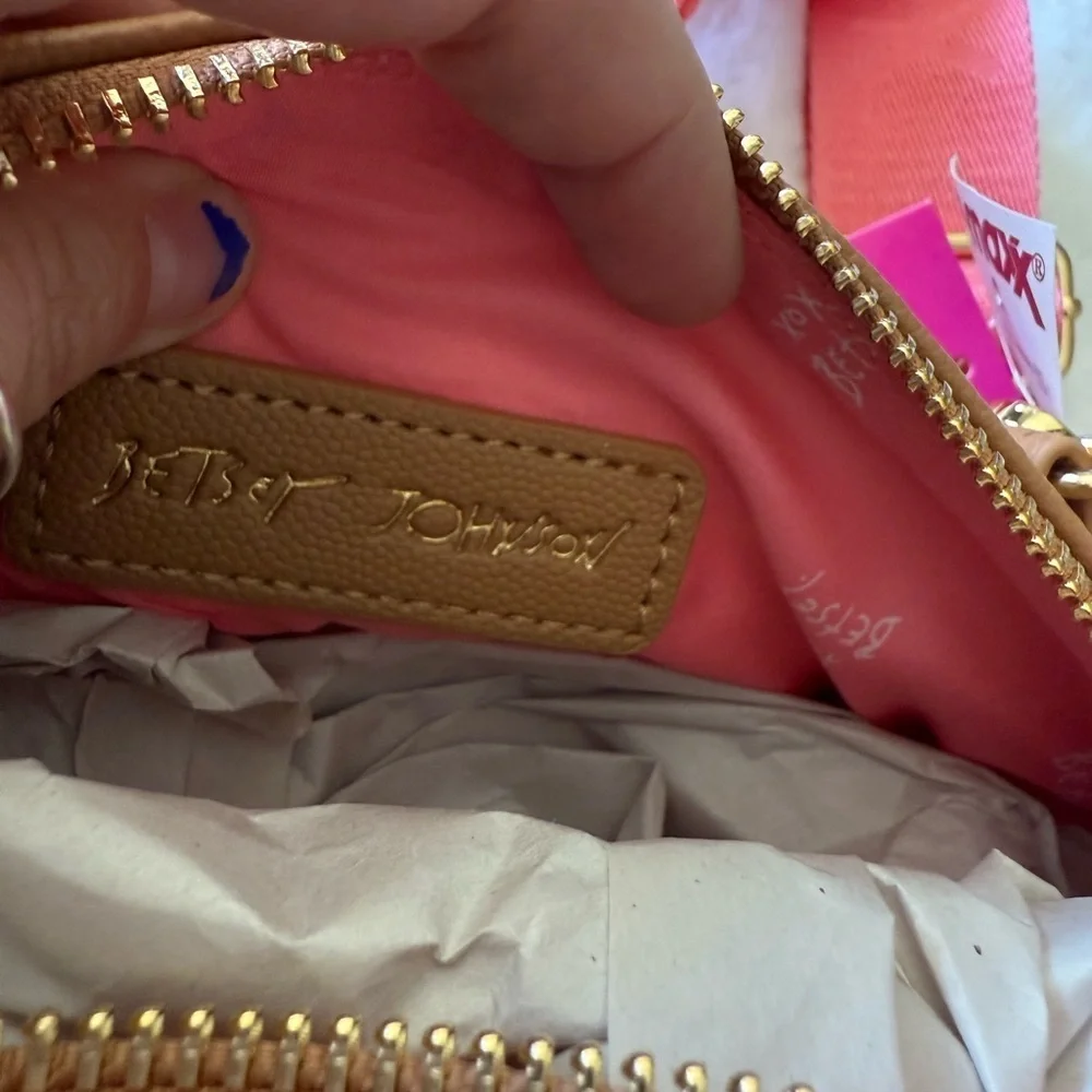 🎀🏈Betsey Johnson Kitsch Crossbody Football XOTOSS NWT 🏈🎀 - Picture 8 of 15